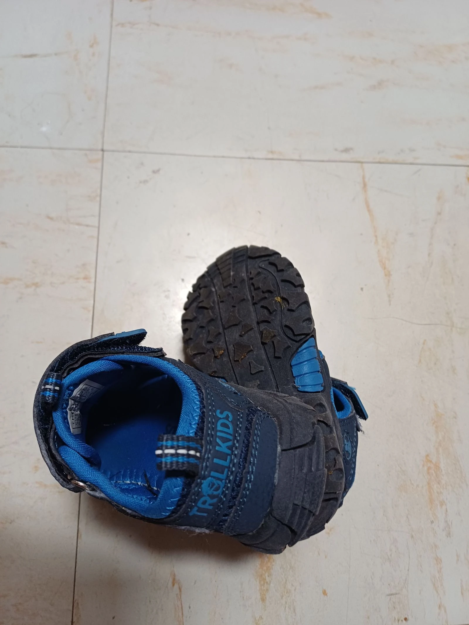 Blue hiking sandals with openings - Size 25 Trollkids – photo 9